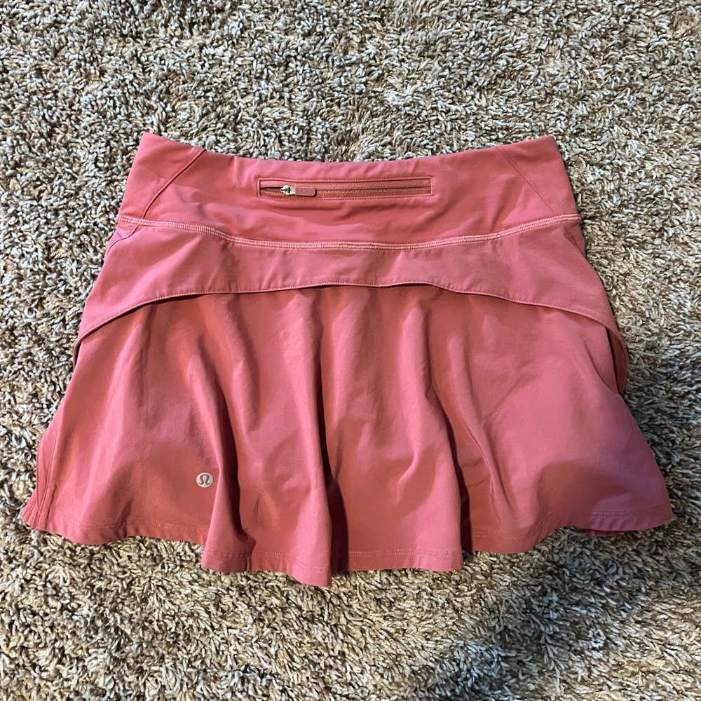 size 4 lululemon skirt